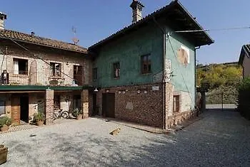 Osteria Del Maiale Pezzato Frühstückspension Sinio